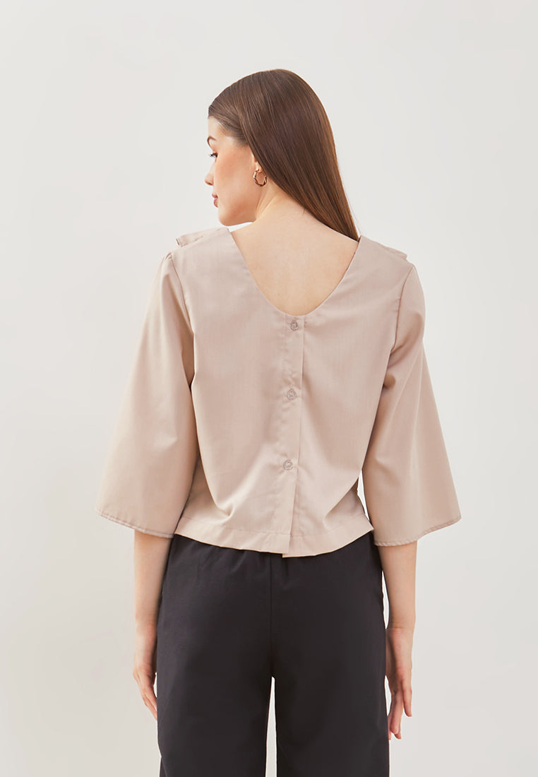 Look Y21 | Ruffle neckline Blouse