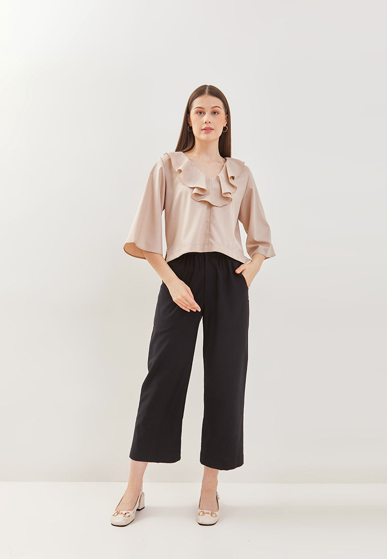 Look Y21 | Ruffle neckline Blouse